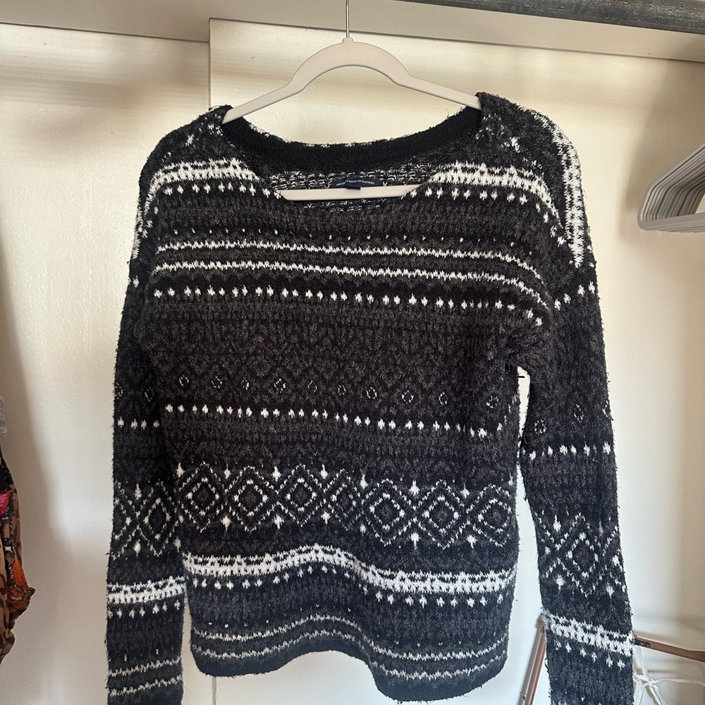 American Eagle Outfitters Black and White Knit Sweater